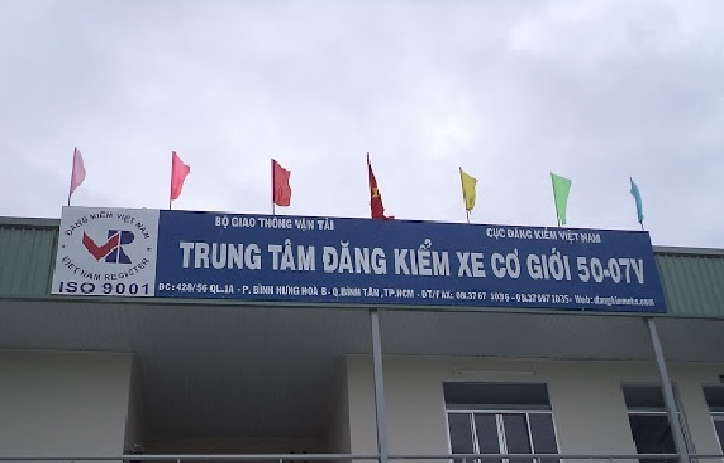 Tạm đình chỉ 2 trung tâm đăng kiểm tại TP.HCM