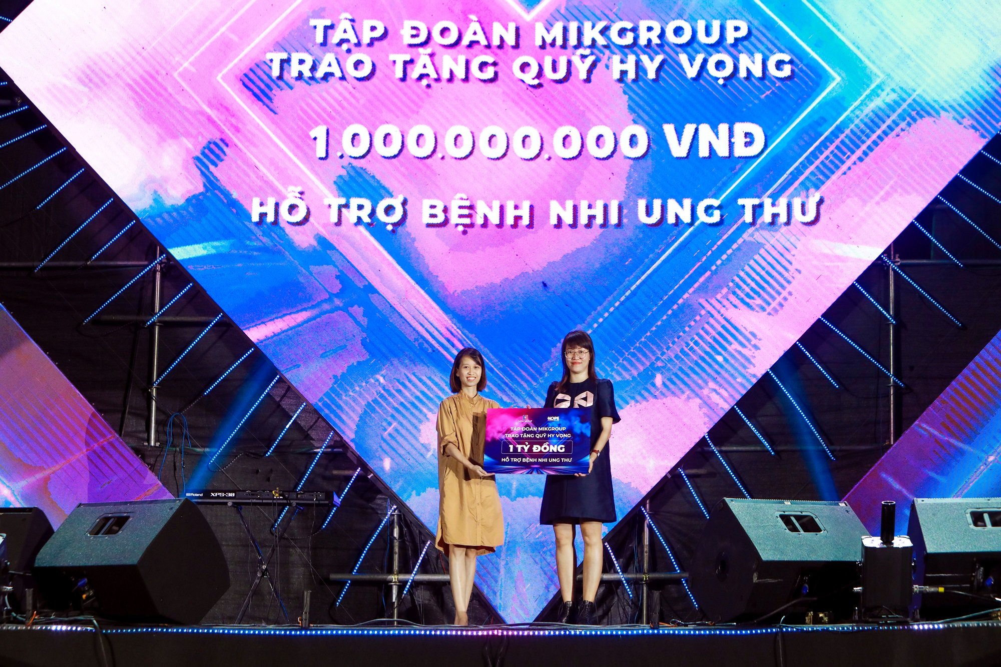 MIKGroup tiếp tục hành trình thắp sáng mặt trời hy vọng cho chiến binh nhí