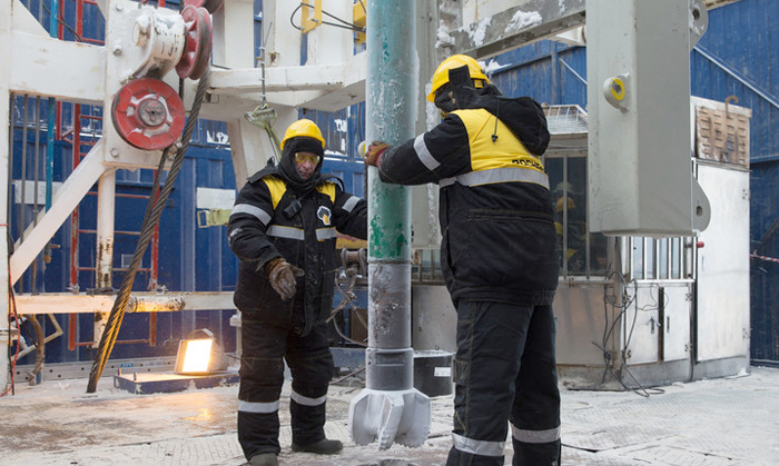 Nga giảm sản lượng dầu đáp trả giá trần năng lượng của EU