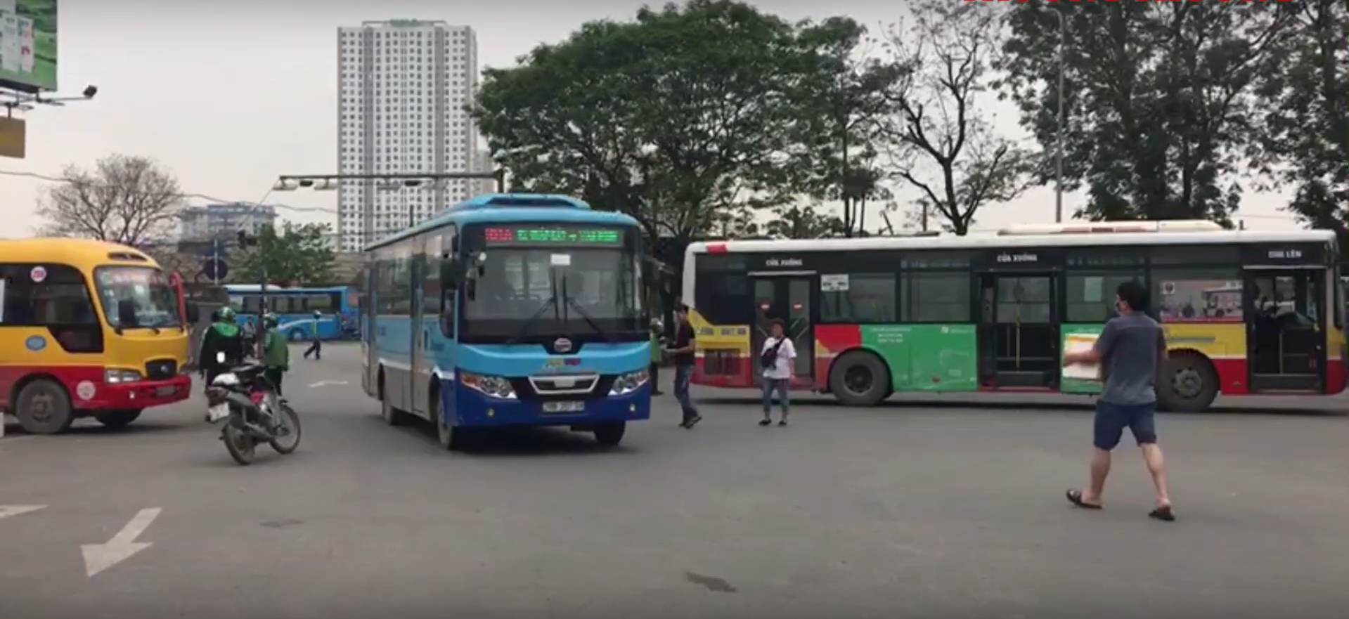 Ảnh hưởng dịch COVID-19 Tổng công ty vận tải Hà Nội đề xuất cắt giảm 900 lượt xe buýtngày​