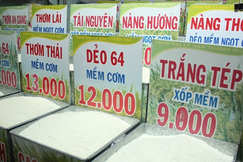 Gạo Việt đua nhau gắn mác ngoại