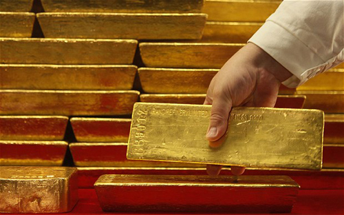 Giá vàng tăng vọt sau khi Fed không tăng lãi suất