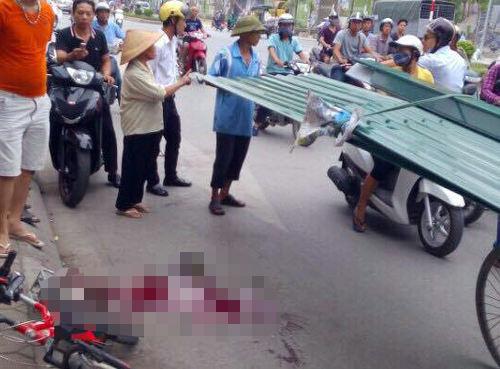 Lái xe xích lô chở tôn khiến bé trai tử vong bị tạm giữ
