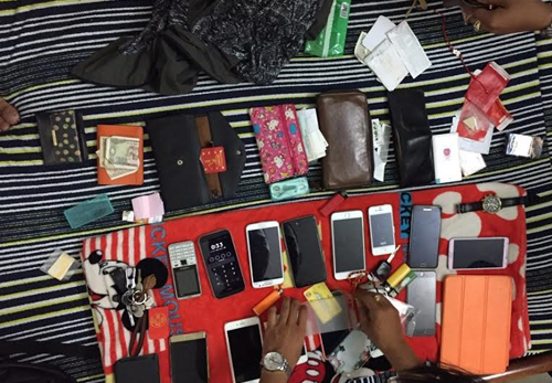 vu-doan-mat-sach-tai-san-khi-bieu-dien-o-trung-tam-sai-gon-1