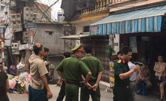 Hà Nội Nghi vấn đặt mìn trong ngõ trên đường Nguyễn Khoái