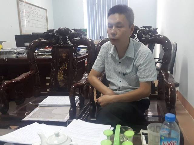 Giải thích về lí do “thích” im lặng, ông Hà phân bua: “Vừa rồi anh bị các Báo tấn công nhiều nên…” và lại im lặng, cười