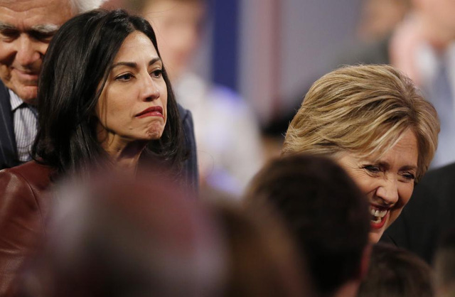  Vào năm 2000, Abedin chính thức trở thành trợ lý và cố vấn cá nhân của bà Clinton trong chiến dịch tranh cử thành công vào Thượng viện của bà. 