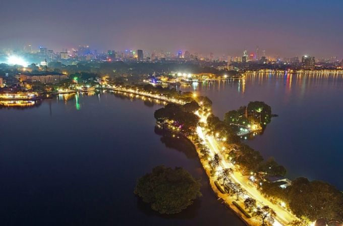 Con đường Thanh Niên được ví lãng mạn nhất Hà Nội (Ảnh: Internet).