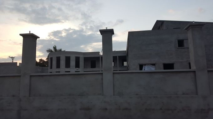 Công trình xây dựng không phép ngay trước mặt  UBND Xã Phù Lỗ