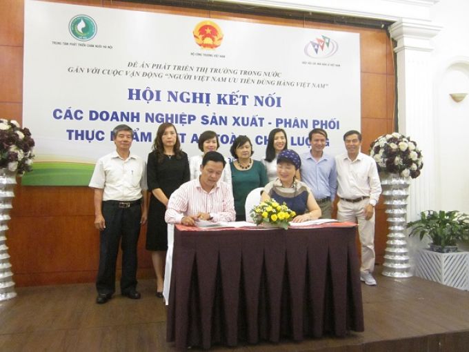 Tổ chức “Hội nghị kết nối các doanh nghiệp sản xuất – phân phối thực phẩm Việt Nam an toàn và chất lượng”