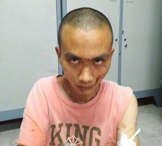 Gương mặt lạnh của sư thầy vung dao chém người