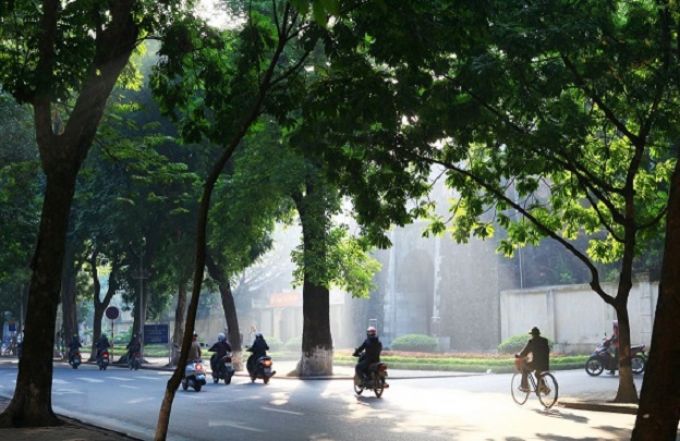 Không khí lạnh suy yếu, Hà Nội bắt đầu hửng nắng