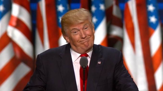 Đồng Nhân dân tệ chạm đáy vì ông Donald Trump đắc cử