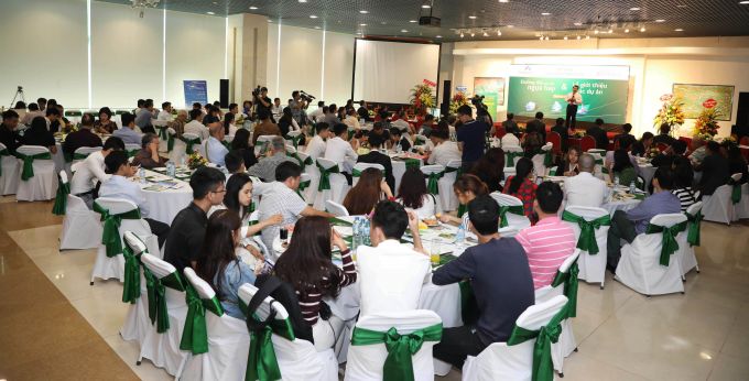 Toàn cảnh buổi hội thảo sáng 17/11.