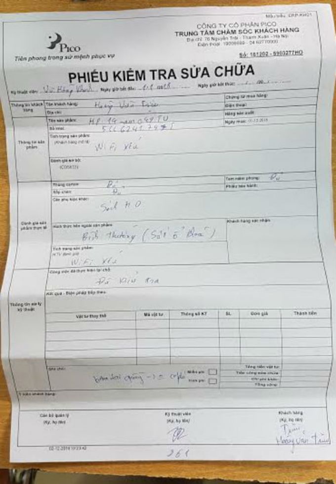 Phiếu sửa chữa đi kèm với chiếc máy.