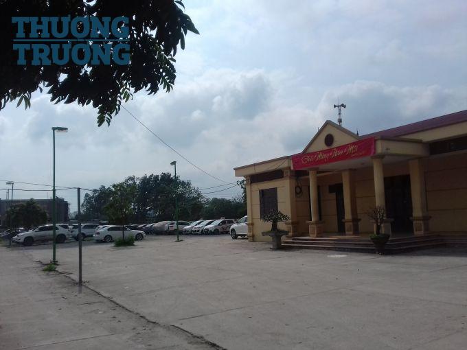 Bãi xe chưa được cấp phép tại Nhà văn hóa cũ.