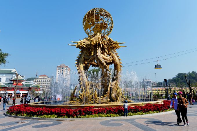 Triển lãm ảnh “Trải nghiệm trang phục Hàn Quốc tại Hạ Long”