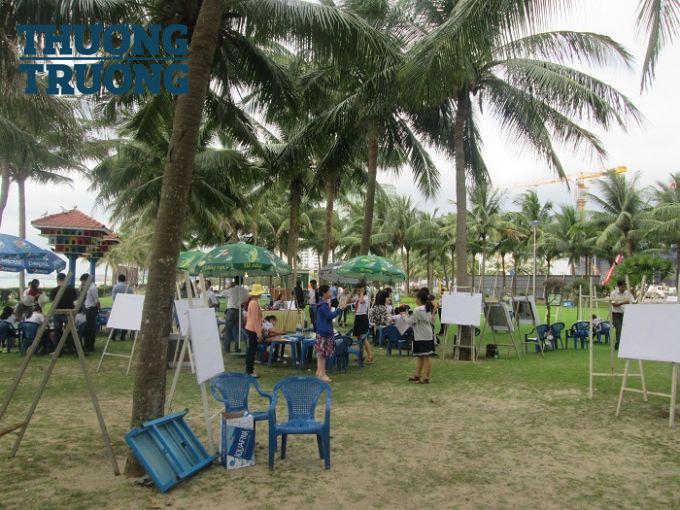 Các em được hoà mình vào thiên nhiên.