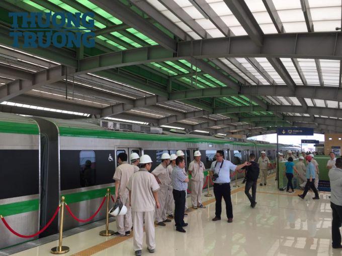 Hà Nội đang mở cửa tham quan tàu đường sắt Cát Linh – Hà Đông