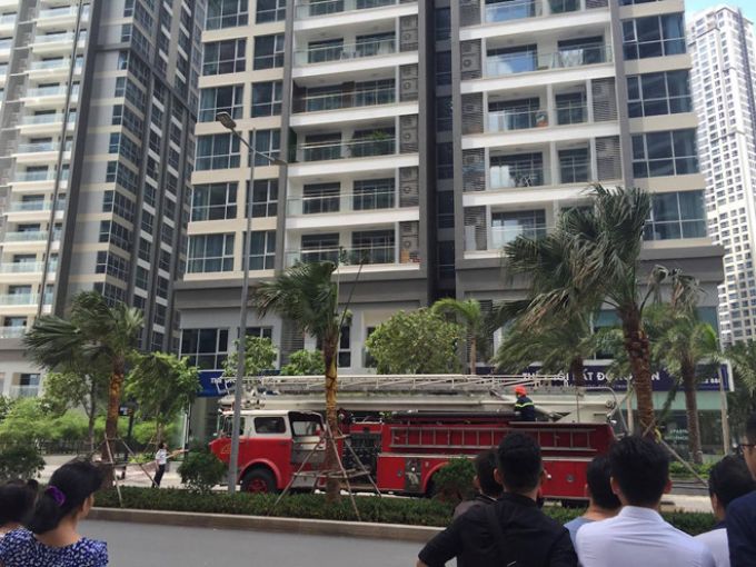 Tầng 11 Vinhomes Central Park bất ngờ bốc cháy