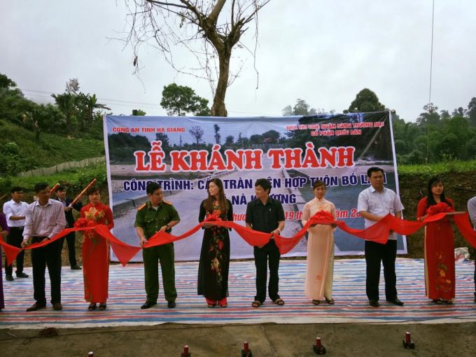&nbsp;  Cầu c&oacute; tổng chiều d&agrave;i gần 50m, trong đ&oacute; phần cầu ch&iacute;nh bằng b&ecirc; t&ocirc;ng cốt th&eacute;p d&agrave;i 12m, mặt cầu rộng 6m, chiều cao th&ocirc;ng thủy 2m, c&ograve;n lại l&agrave; phần đường dẫn b&ecirc; t&ocirc;ng hai b&ecirc;n đầu cầu rộng 4m.