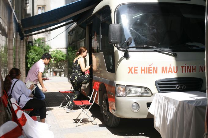 Xe hiến m&aacute;u nh&acirc;n đạo của Viện huyết học - Truyền m&aacute;u Trung ương.