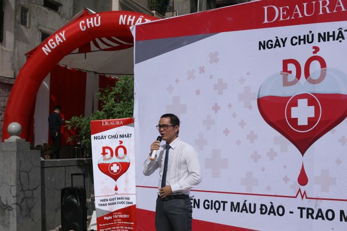 Ồng Nguyễn Hồng Qu&acirc;n - GĐ ban Truyền th&ocirc;ng v&agrave; Tiếp thị của DeAura.