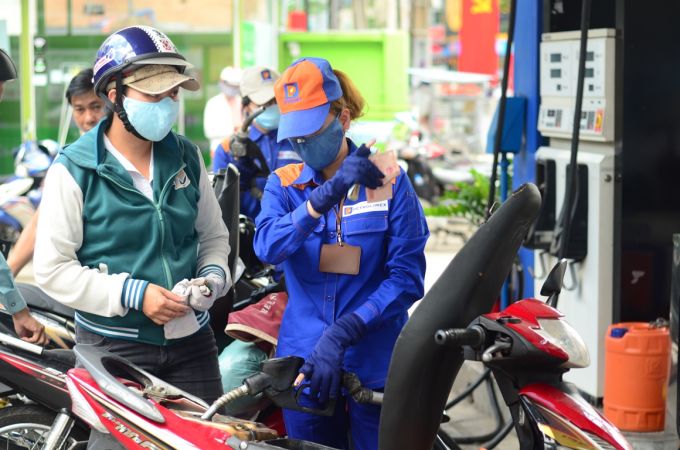Bộ Công Thương công khai giá mua điện, xăng, dầu