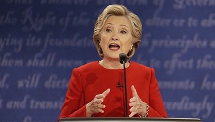 Bà Clinton tiếp tục dẫn trước ông Trump sau tranh luận