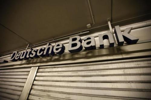 Deutsche Bank đàm phán với các công ty chứng khoán để tìm giải pháp vượt khó