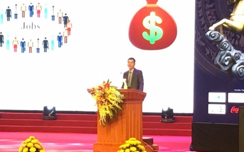 Không nên khoác cho doanh nhân quá nhiều áo