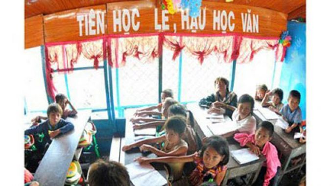 Nên bỏ khẩu hiệu tiên học lễ, hậu học văn khỏi trường tiểu học