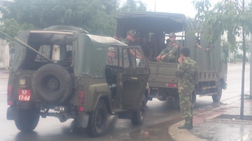 15h chiều 18/10, thượng tướng Võ Văn Tuấn, Phó Tổng tham mưu trưởng Quân đội Nhân dân Việt Nam đã chủ trì cuộc họp về công tác tìm kiếm trực thăng rơi tại UBND phường Kim Dinh (TP.Bà Rịa – Vũng Tàu).