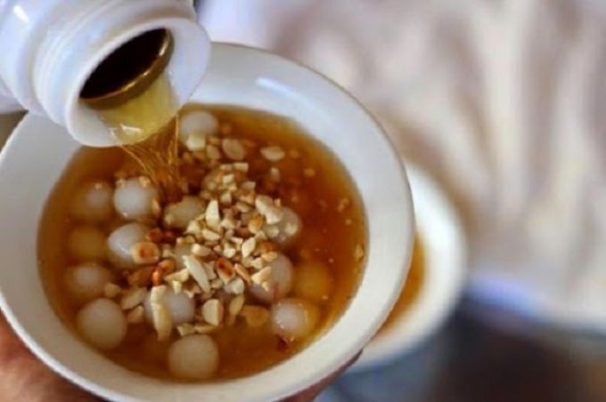 Thưởng thức hương vị ngon ngọt của thắng dền làm bạn sẽ không muốn rời Đồng Văn