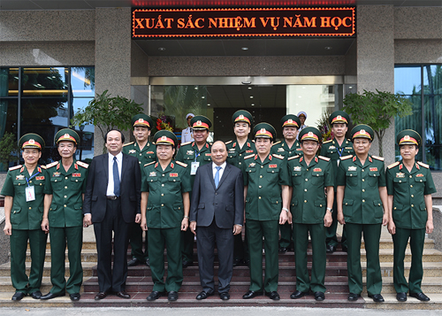 Kiên quyết không chấp nhận tư tưởng phi chính trị hóa lực lượng vũ trang