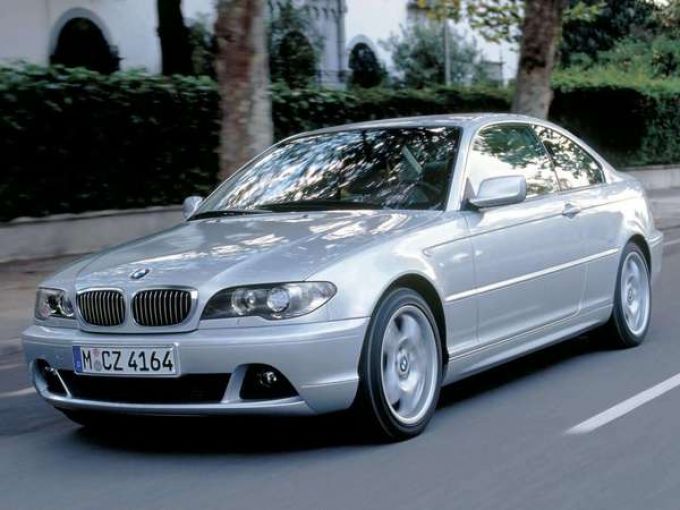 BMW series 3 sẽ triệu hồi để thay thế túi khí