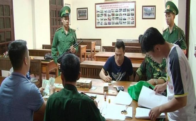 Lạng Sơn Bắt giữ đối tượng vận chuyển 600 triệu tiền giả vào Việt Nam