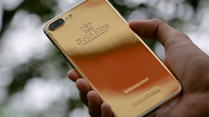 Nếu muốn sở hữu IPhone 7 Plus mạ vàng người dùng Việt Nam phải bỏ ra 180 triệu đồng