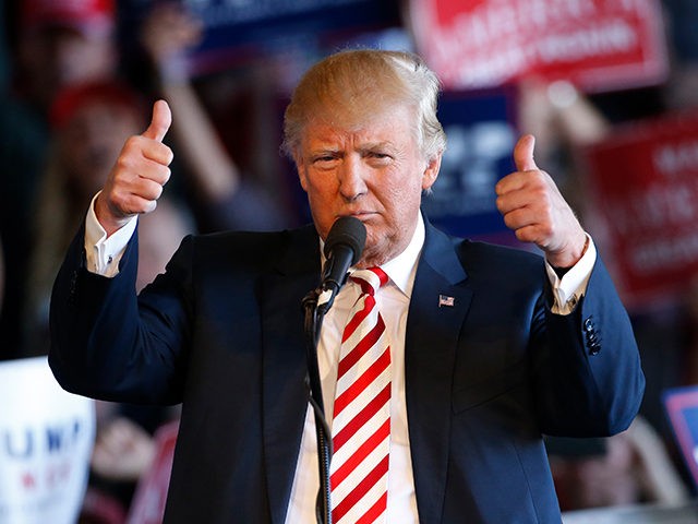 Donald Trump tuyên bố yêu nước Mỹ như chiến lược kinh doanh