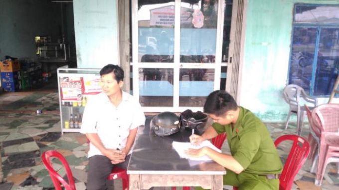 Công an đang tiến hành lấy lời khai đối với đối tượng 