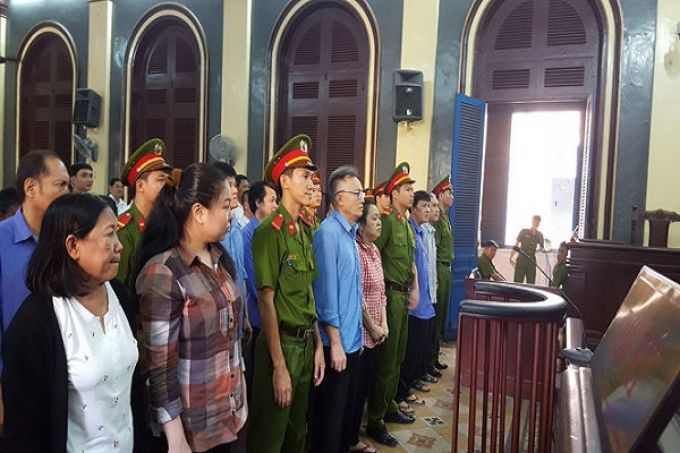 Chính thức tuyên án vụ cán bộ Hải quan tiếp tay cho buôn lậu