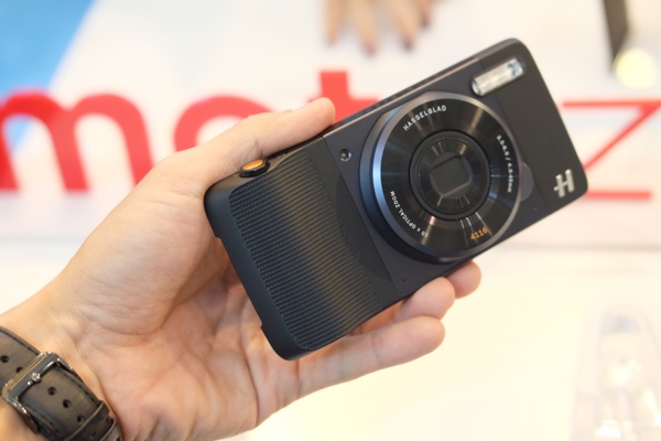 Ra mắt bộ đôi smartphone Moto Z, Mot Z Play với bộ phụ kiện độc đáo
