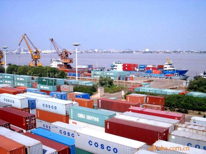 Kim ngạch xuất nhập khẩu của Việt Nam cán mốc 300 tỷ USD