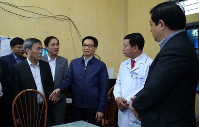 Phó Thủ tướng Vũ Đức Đam làm việc tại Phú Thọ về y tế cơ sở