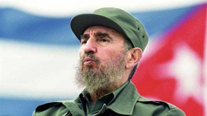 Cựu Chủ tịch Cuba Fidel Castro qua đời ở tuổi 90