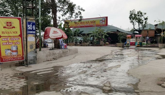 Tại Khu liên hợp thể thao quốc gia Tràn lan bia hơi, quán nhậu