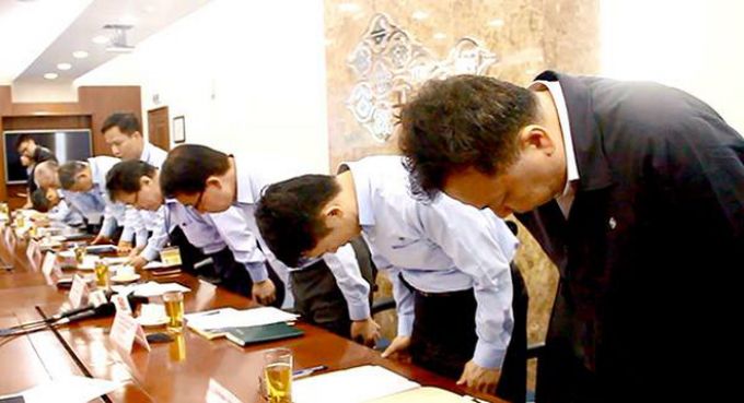 Lãnh đạo Formosa cúi đầu nhận lỗi