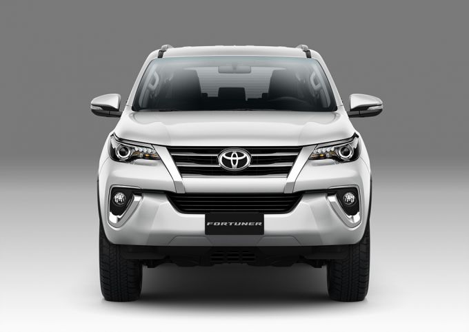 Toyota Việt Nam đưa ra thị trường 3 phiên bản xe Fortuner mới