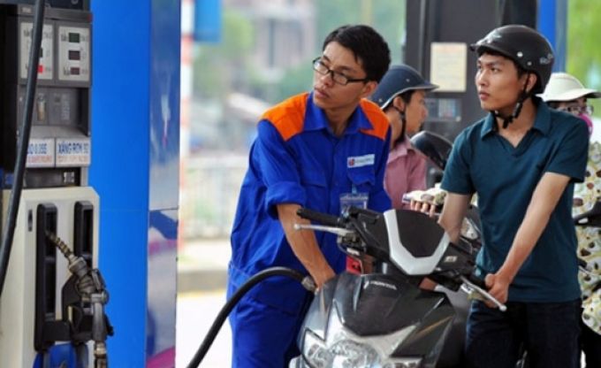 Thuế bảo vệ môi trường với xăng sẽ lên 8.000 đồng một lít
