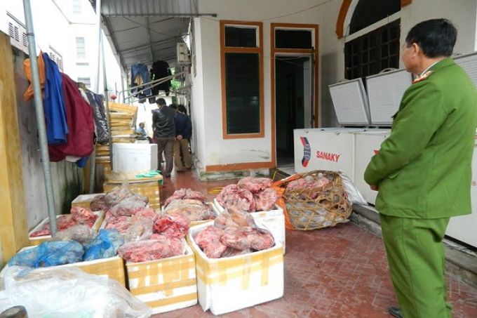 Hà Tĩnh Phát hiện hơn 1,2 tấn thực phẩm đông lạnh không rõ nguồn gốc